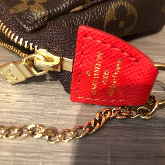 🦁❤️Louis Vuitton Mini Pochette Lions 2018❤️🦁 - Picture 6 of 10